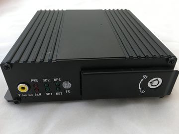 4CH monitoraggio digitale del sistema 24/7 del videoregistratore MDVR del taxi dell'automobile di deviazione standard 4G con il router di WIFI