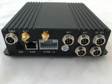 4CH monitoraggio digitale del sistema 24/7 del videoregistratore MDVR del taxi dell'automobile di deviazione standard 4G con il router di WIFI
