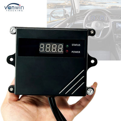 Limitatore di velocità del veicolo con sistema di tracciamento automatico